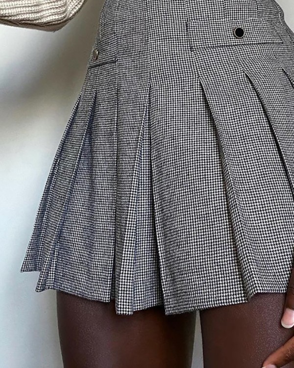 Houndstooth Print Buttoned Pleated Skirt